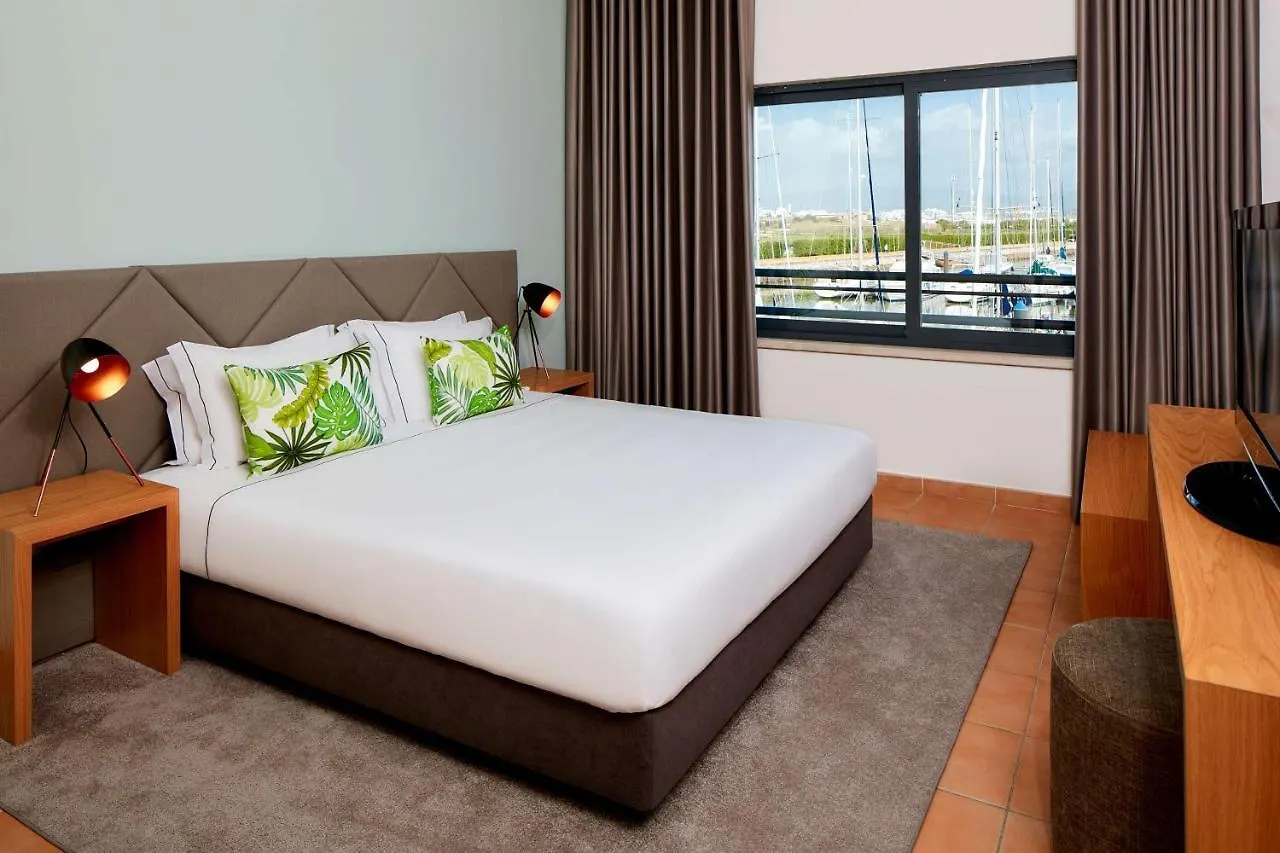 Nh Marina Portimao Resort 4*,