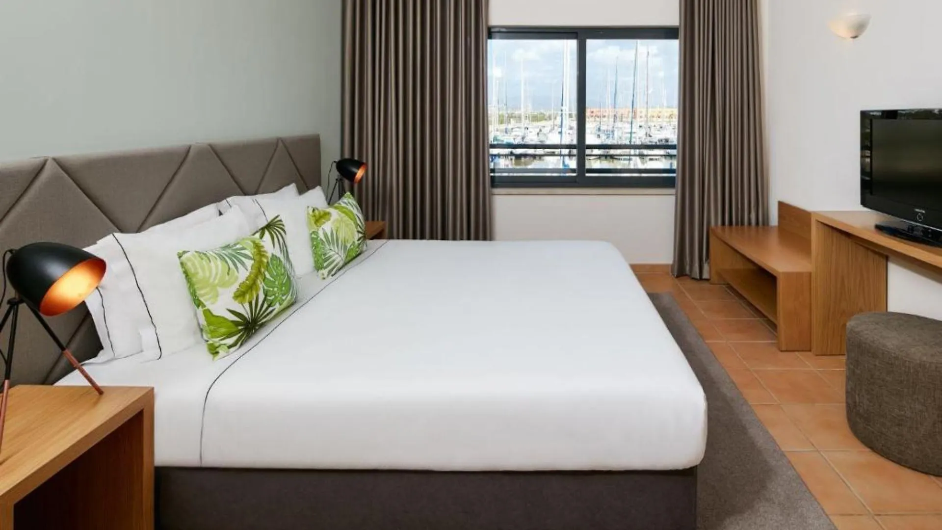 Nh Marina Portimao Resort