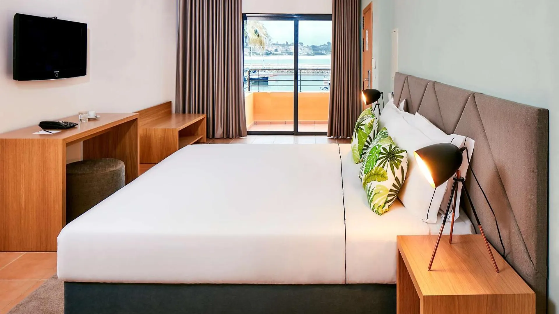Nh Marina Portimao Resort Hotel