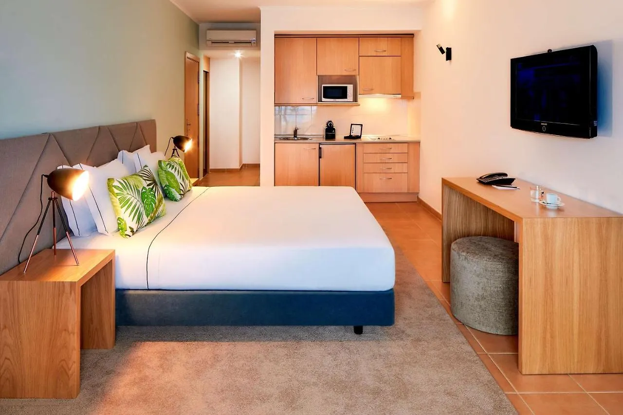 Nh Marina Portimao Resort 4*,