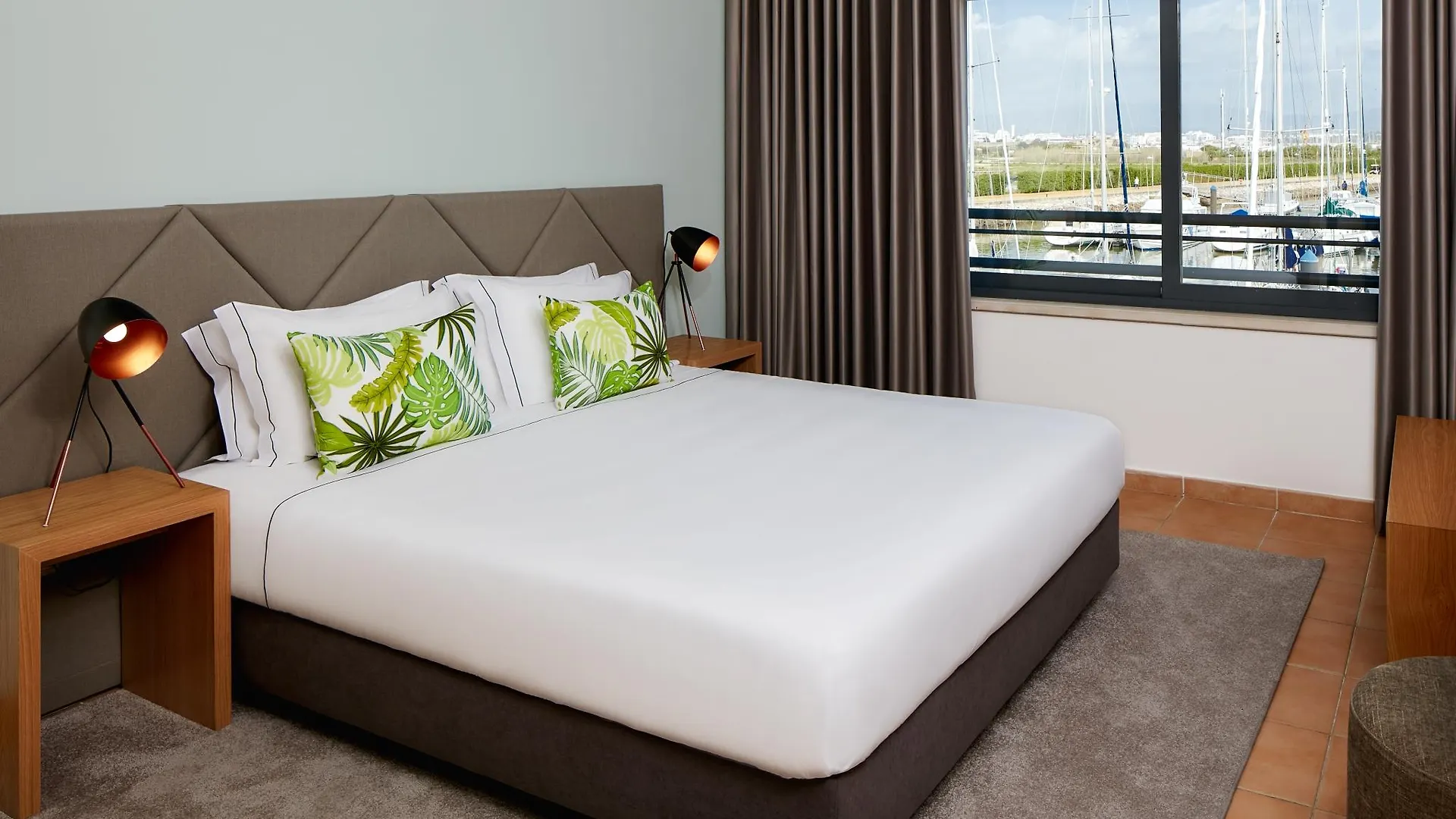 Nh Marina Portimao Resort Отель