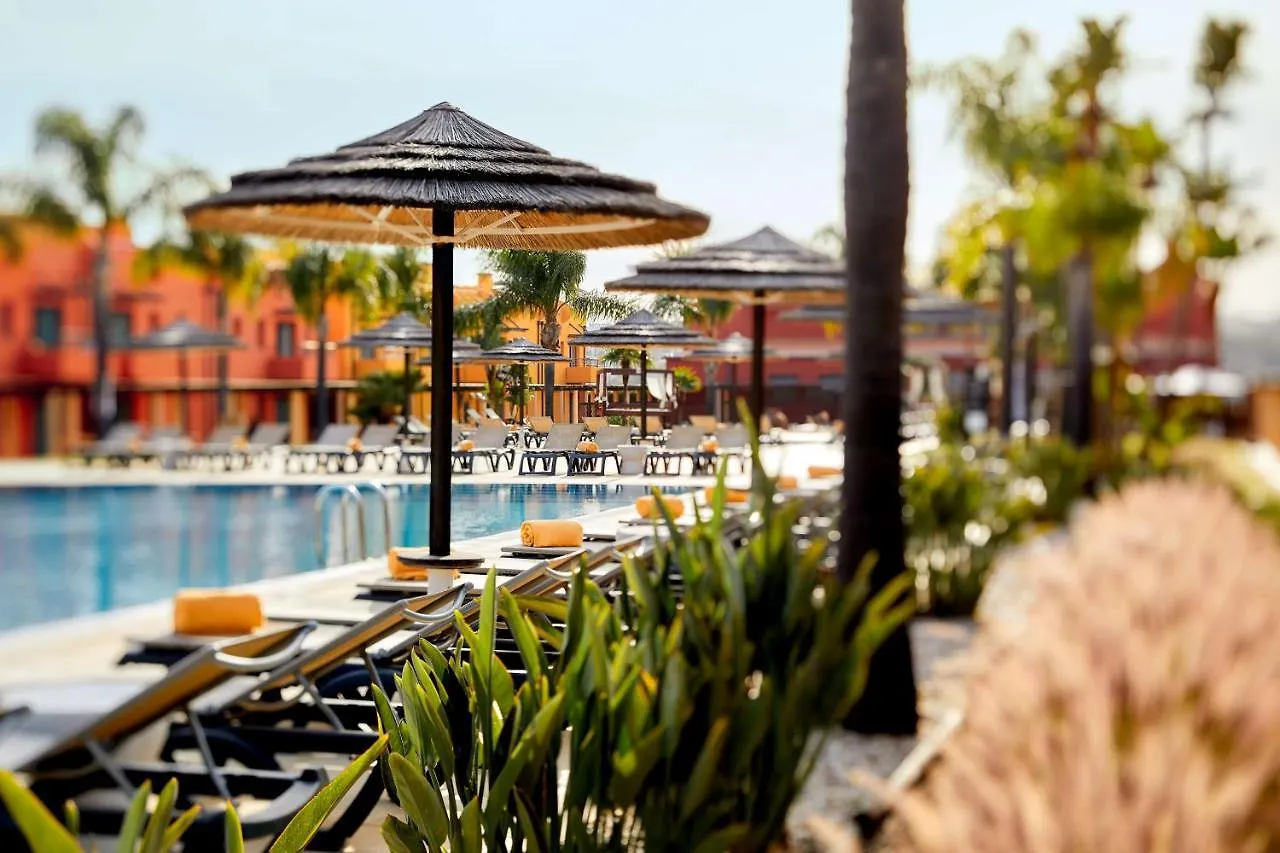 Отель Nh Marina Portimao Resort