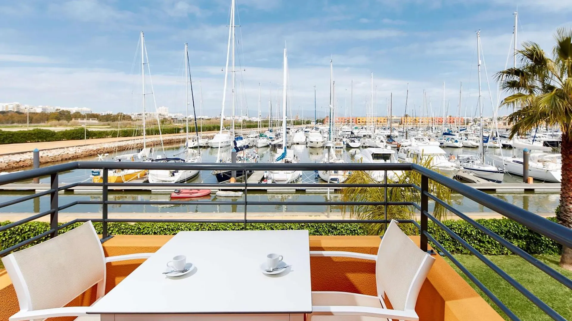 Nh Marina Portimao Resort 4*,