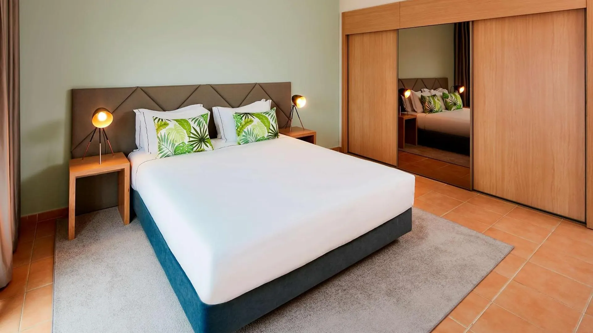 Nh Marina Portimao Resort Hotel